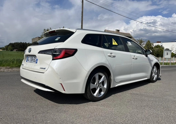 Toyota Corolla cena 43999 przebieg: 113000, rok produkcji 2021 z Suwałki małe 172